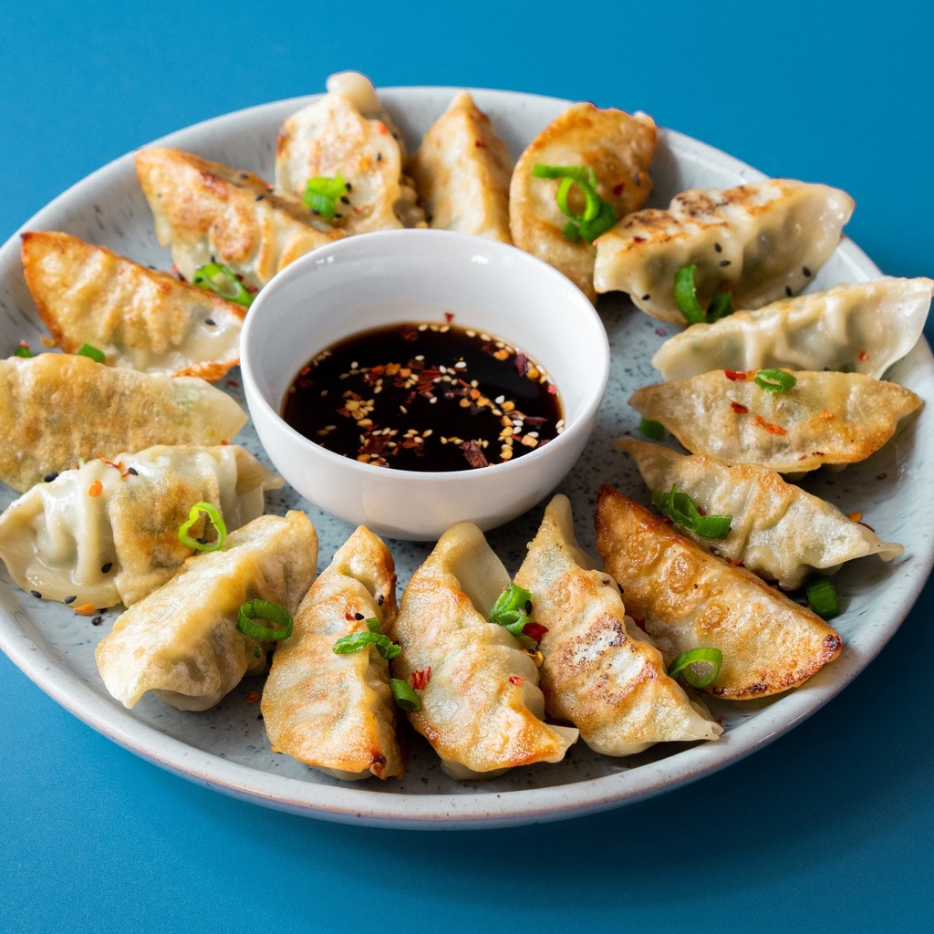 Gyoza Platter (8pcs - 2pcs each)