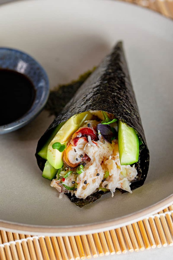 Eel & Avocado Temaki